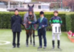 カラープリント(アルミ枠付き)2022年12月17日中山7R 2歳未勝利(口取りA)(グランベルナデット)