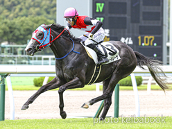 カラープリント(アルミ枠付き)2022年8月20日小倉5R 2歳新馬(シルフィードレーヴ)