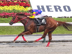 カラープリント(アルミ枠付き)2024年7月13日福島11R 安達太良ステークス(マニバドラ)